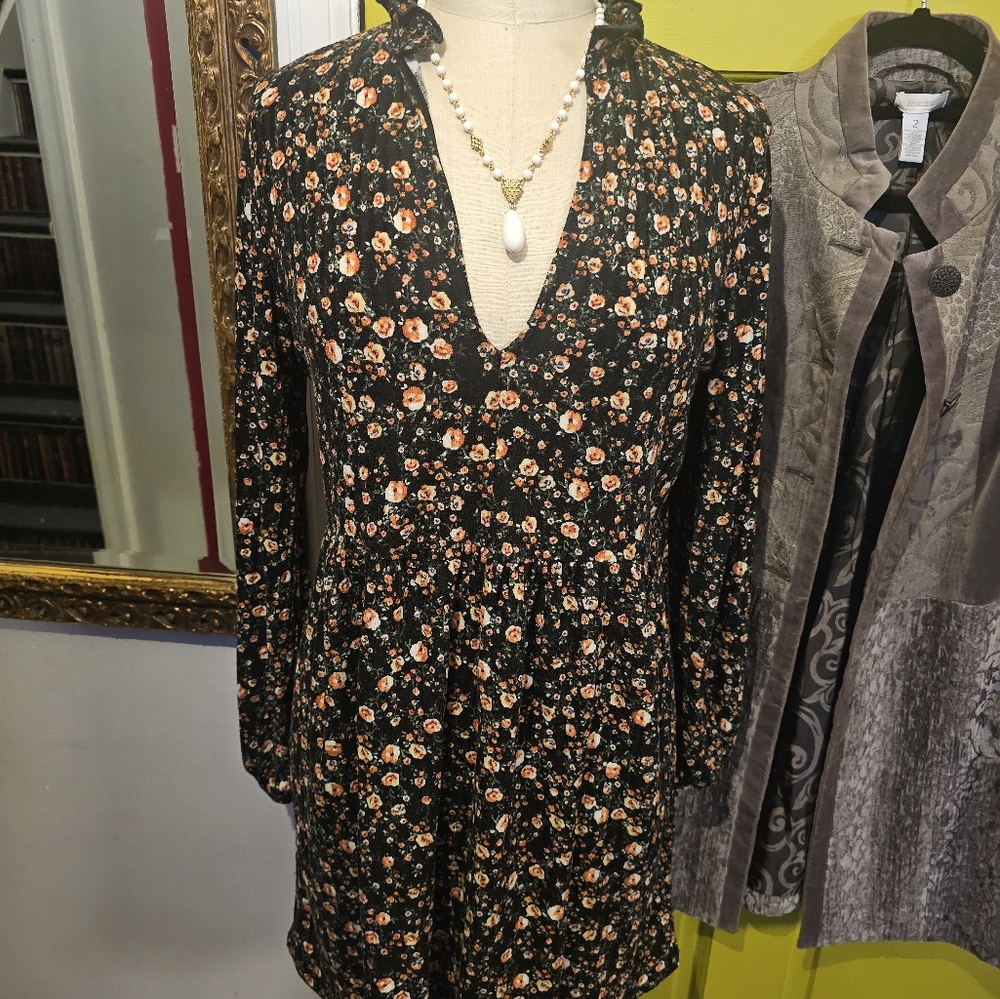 Zara long-sleeved floral dress size L